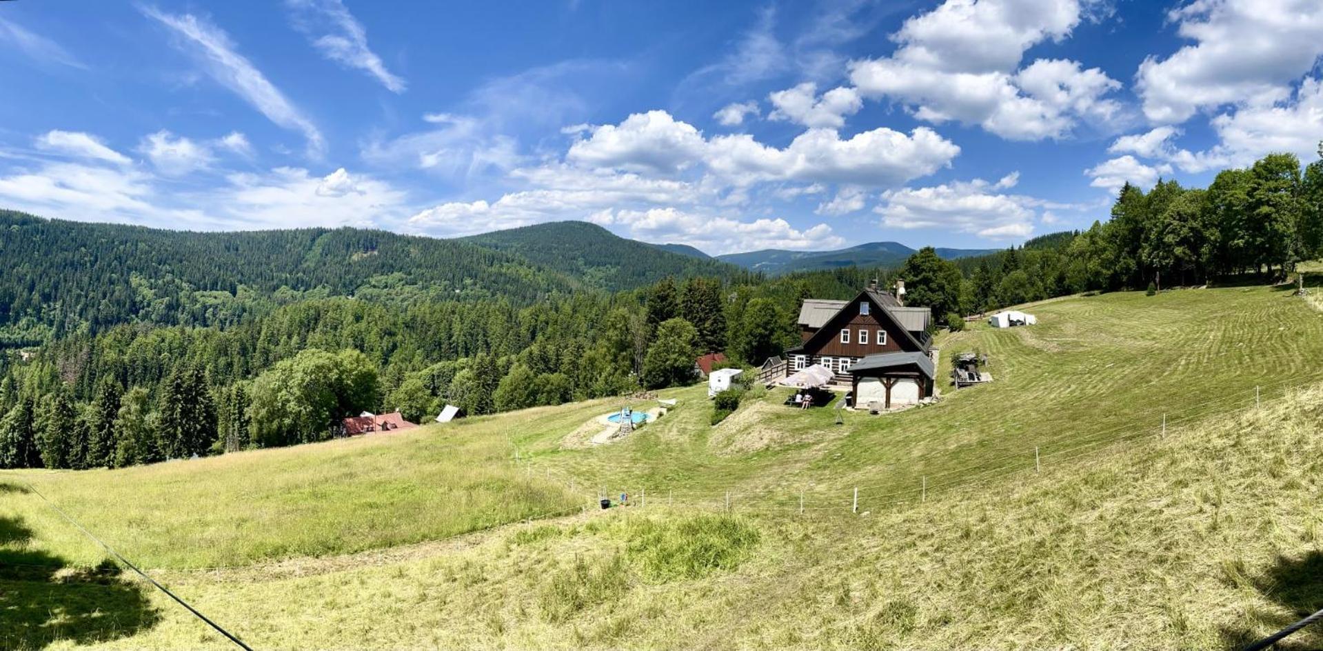 Chata Hubertka Krkonose Vítkovice Exterior photo